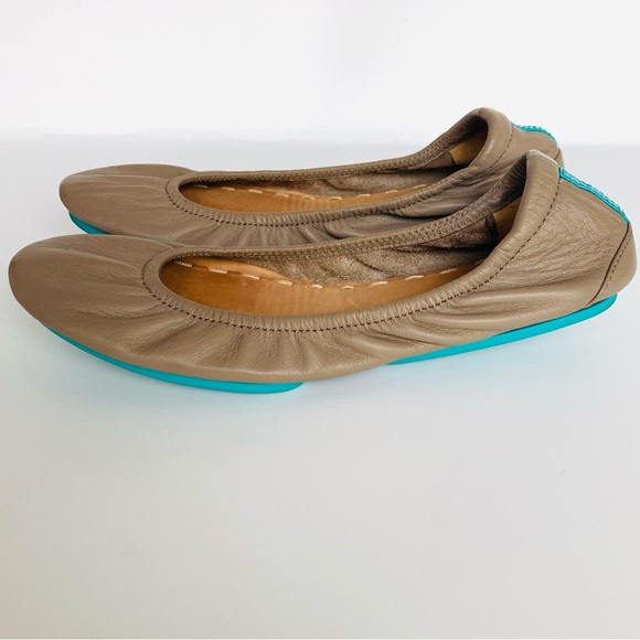 Tieks by Gavrieli Taupe Leather Slip On Ballet Flats Shoes - Picture 5 of 13